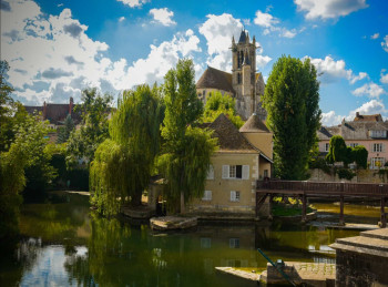 En Nouvelle Aquitaine, le marché de la transaction ralentit, et met la location sous tension